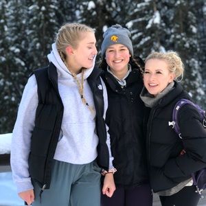 Meet your Posher, Elizabeth